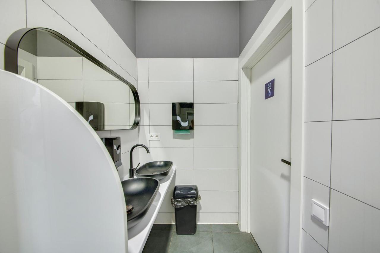 Moonotel Maidan Kiev Ngoại thất bức ảnh